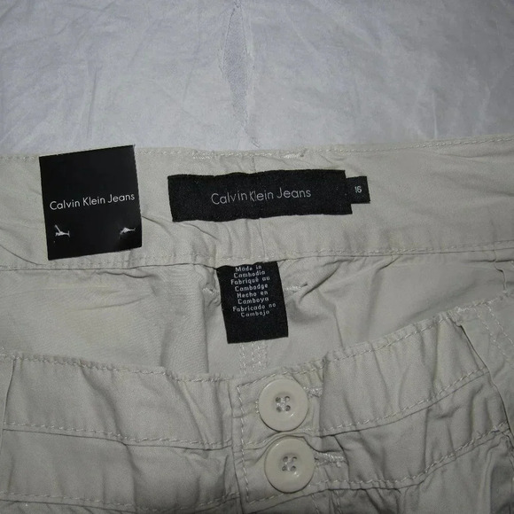 NWT CALVIN KLEIN JEANS Cropped Pants Size 16 - Picture 5 of 5